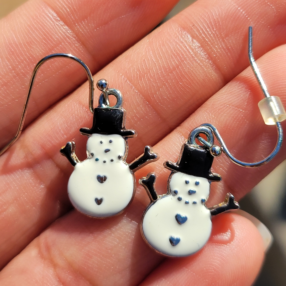 Charming Snowman Earrings in Black and White